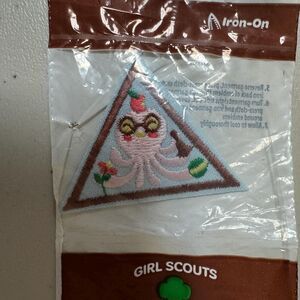 NWT Girl Scouts Brownie Senses Badge Patch Award Iron On Legacy Troop Triangle